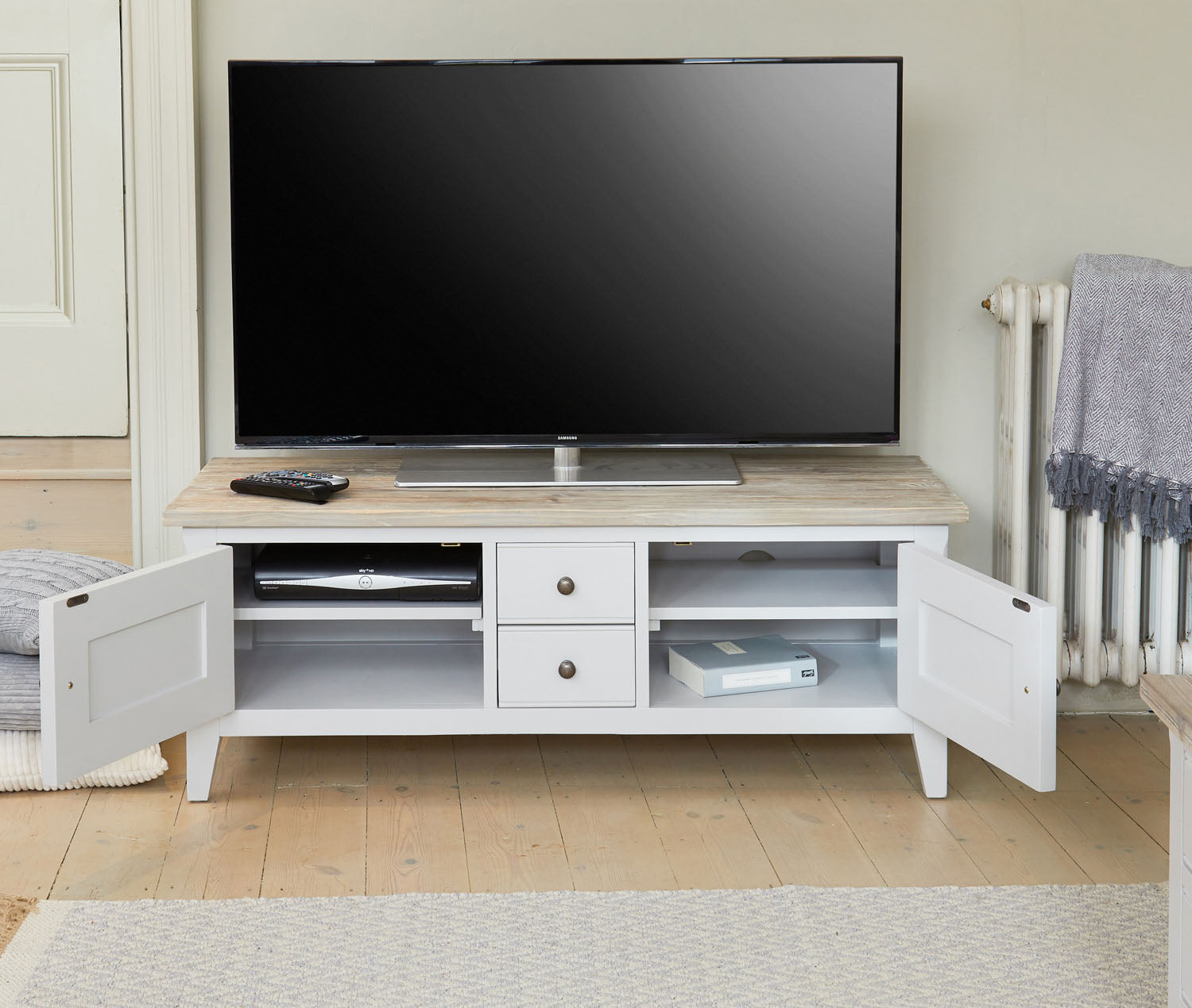 Signature Widescreen Television Stand