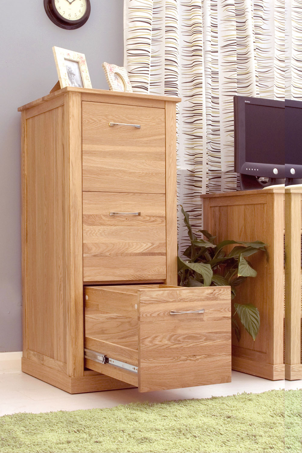 Mobel Oak 3 Drawer Filing Cabinet
