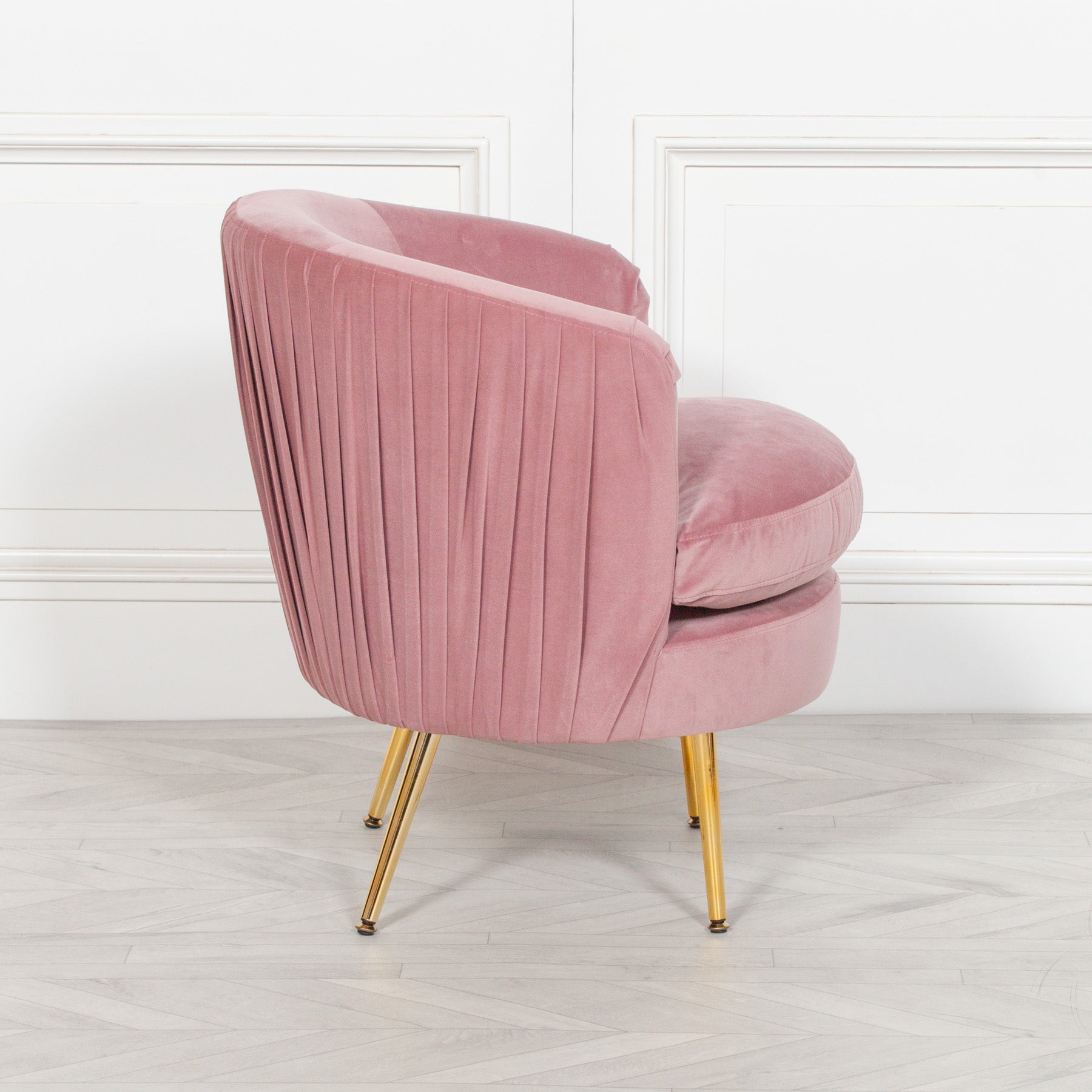 Shell Style Pink Pleated Velvet Bedroom Chair