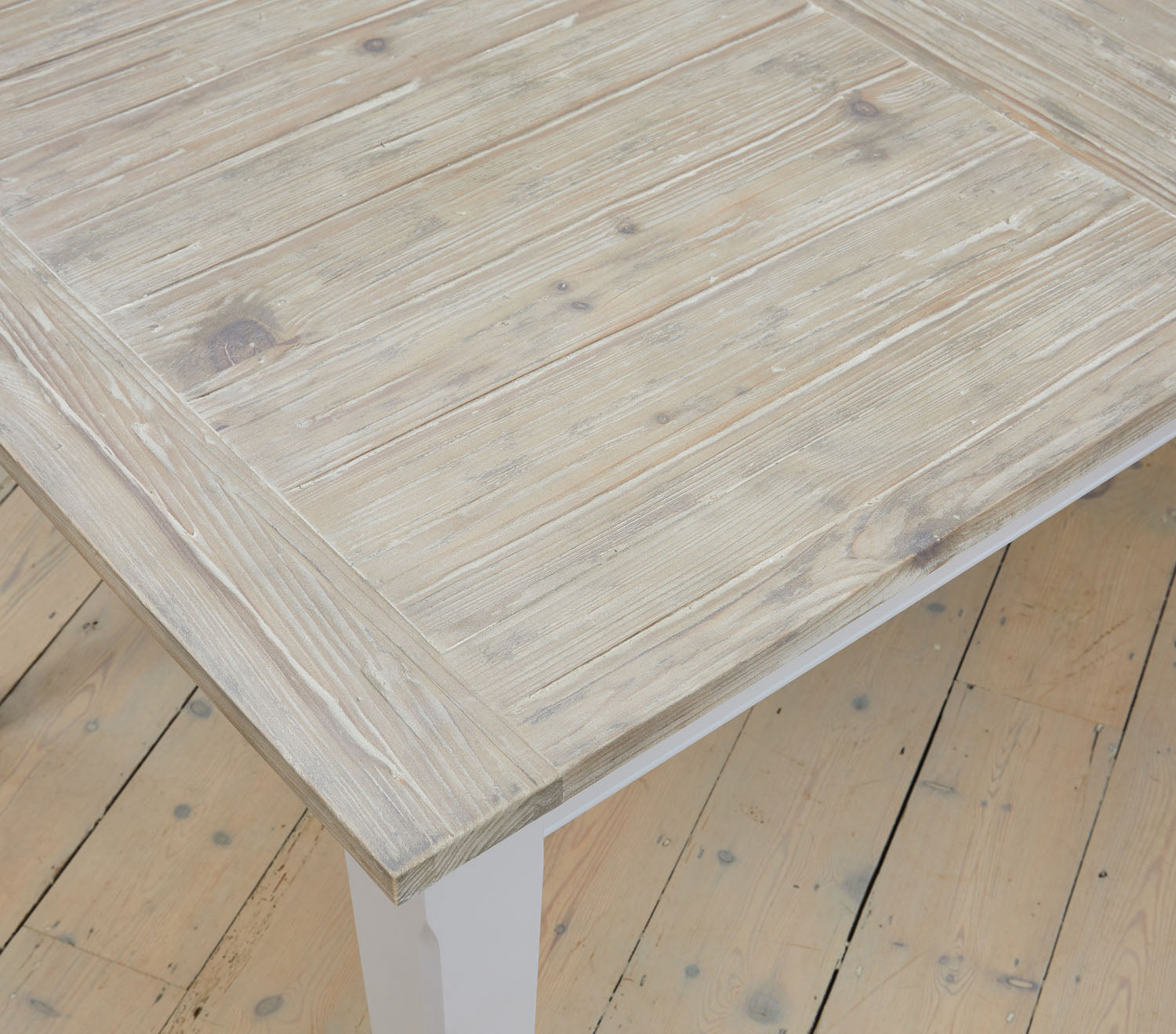 Signature Extending Dining Table