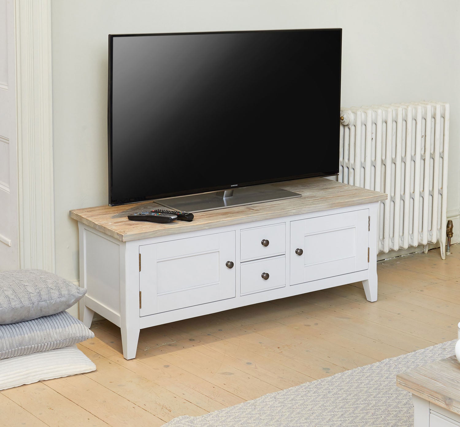Signature Widescreen Television Stand