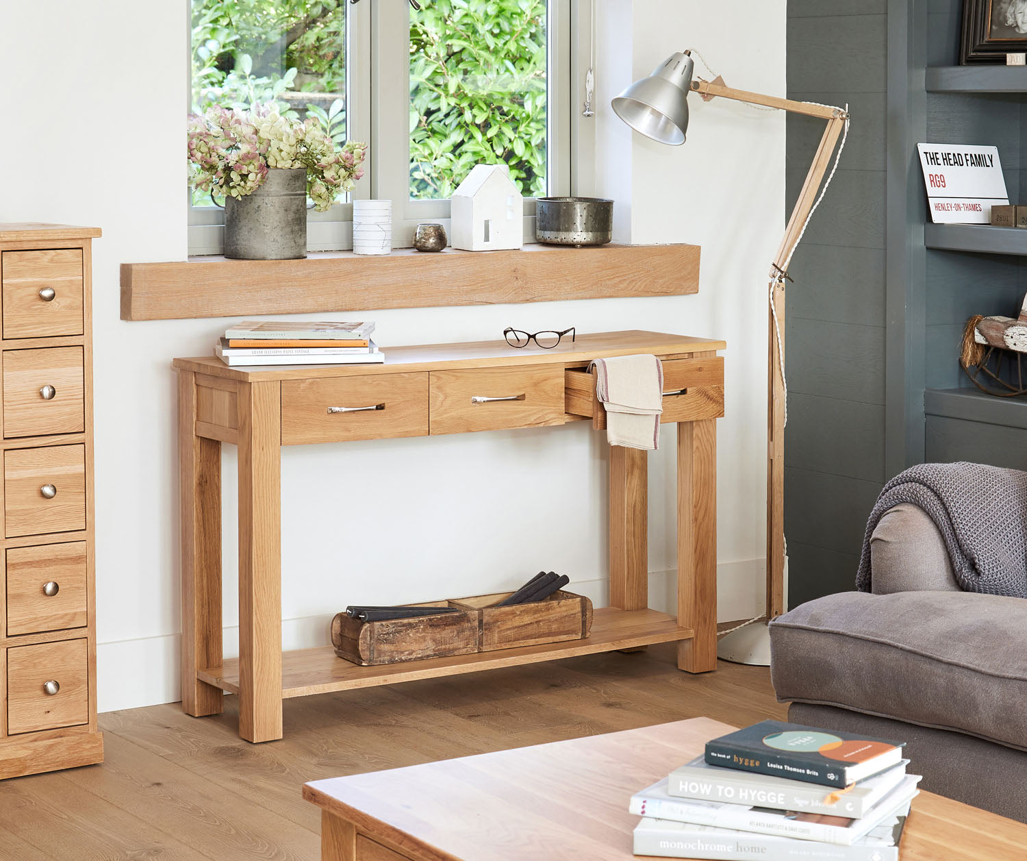 Mobel Oak Console Table