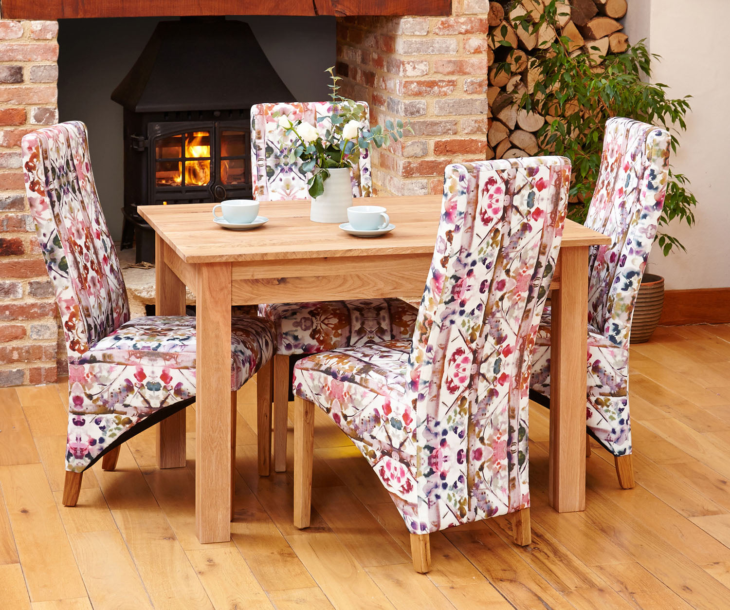 Mobel Oak Dining Table (4 Seater)