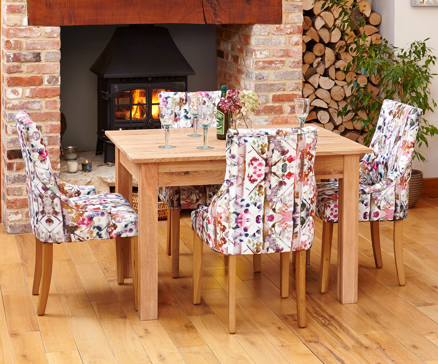 Mobel Oak Dining Table (4 Seater)