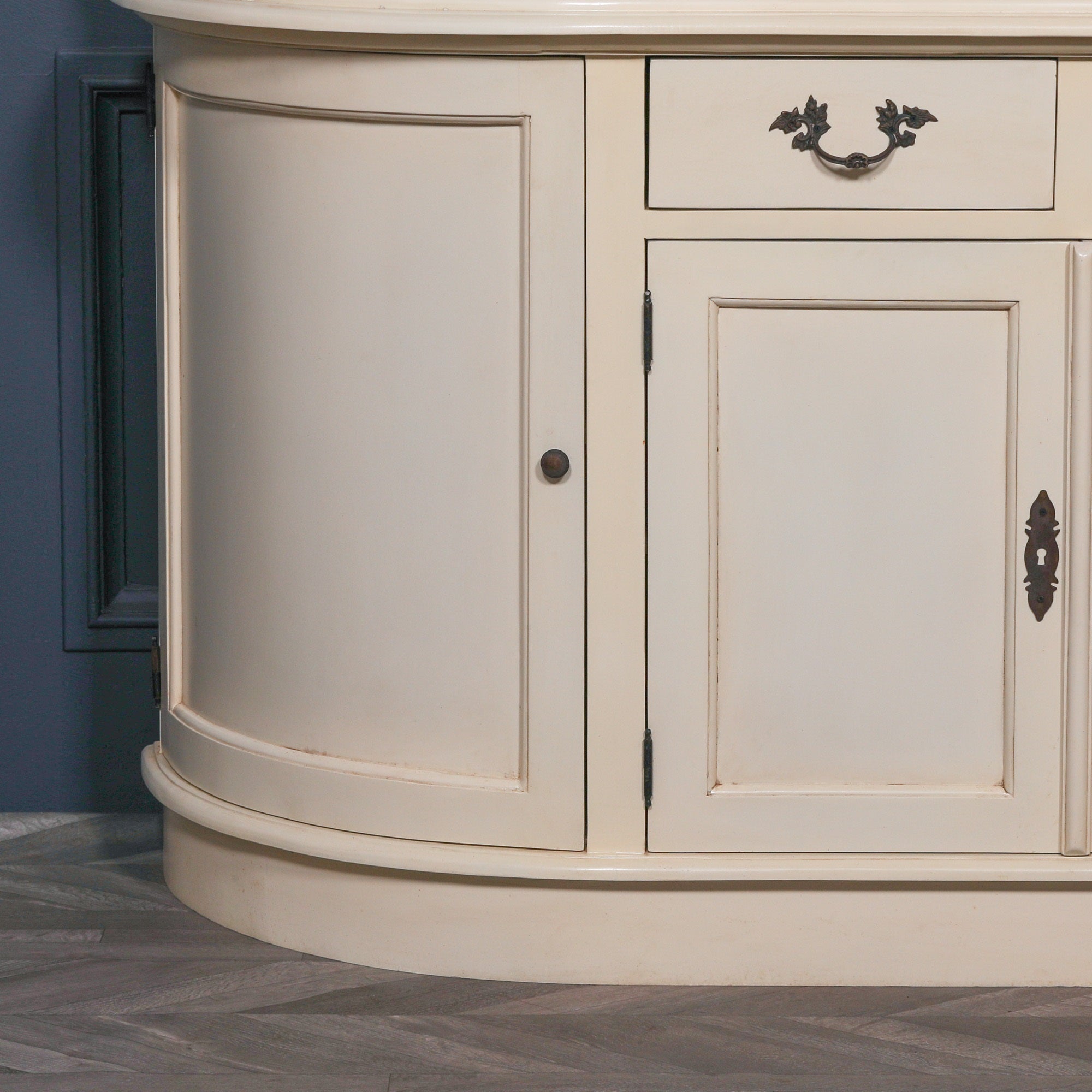 Large Wooden Vintage Cream Colour Dresser Display Cabinet