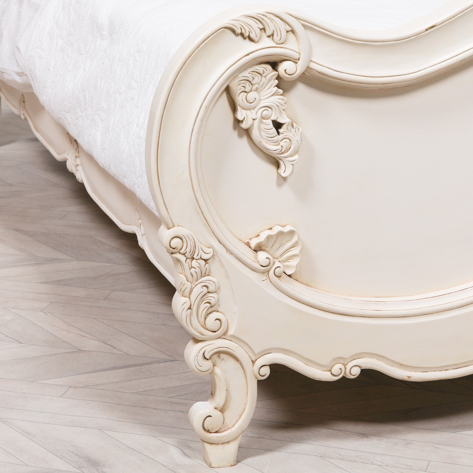 French Antique Style Ivory White Colour Carved Ornate 5ft King Size Bed