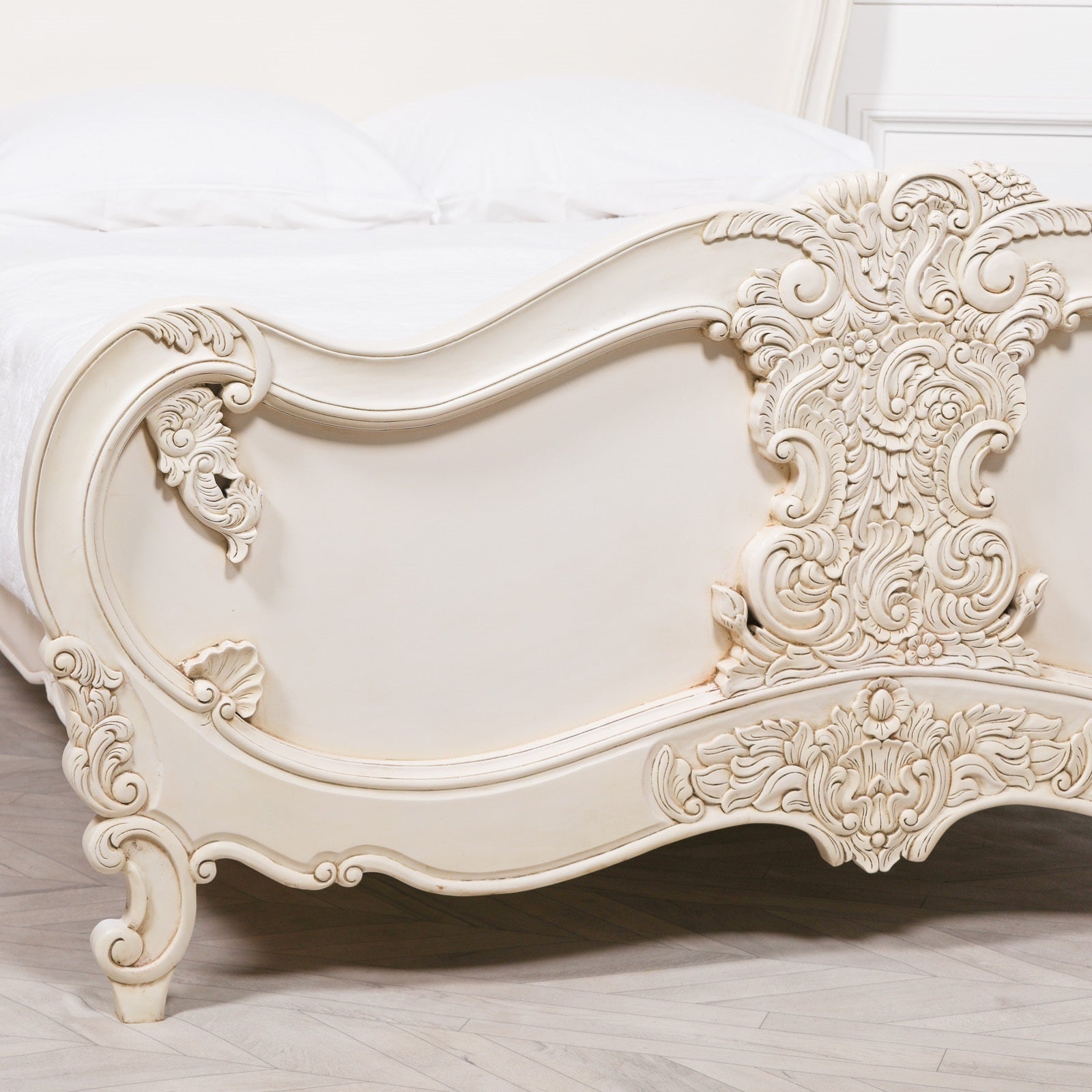 French Antique Style Ivory White Colour Carved Ornate 5ft King Size Bed