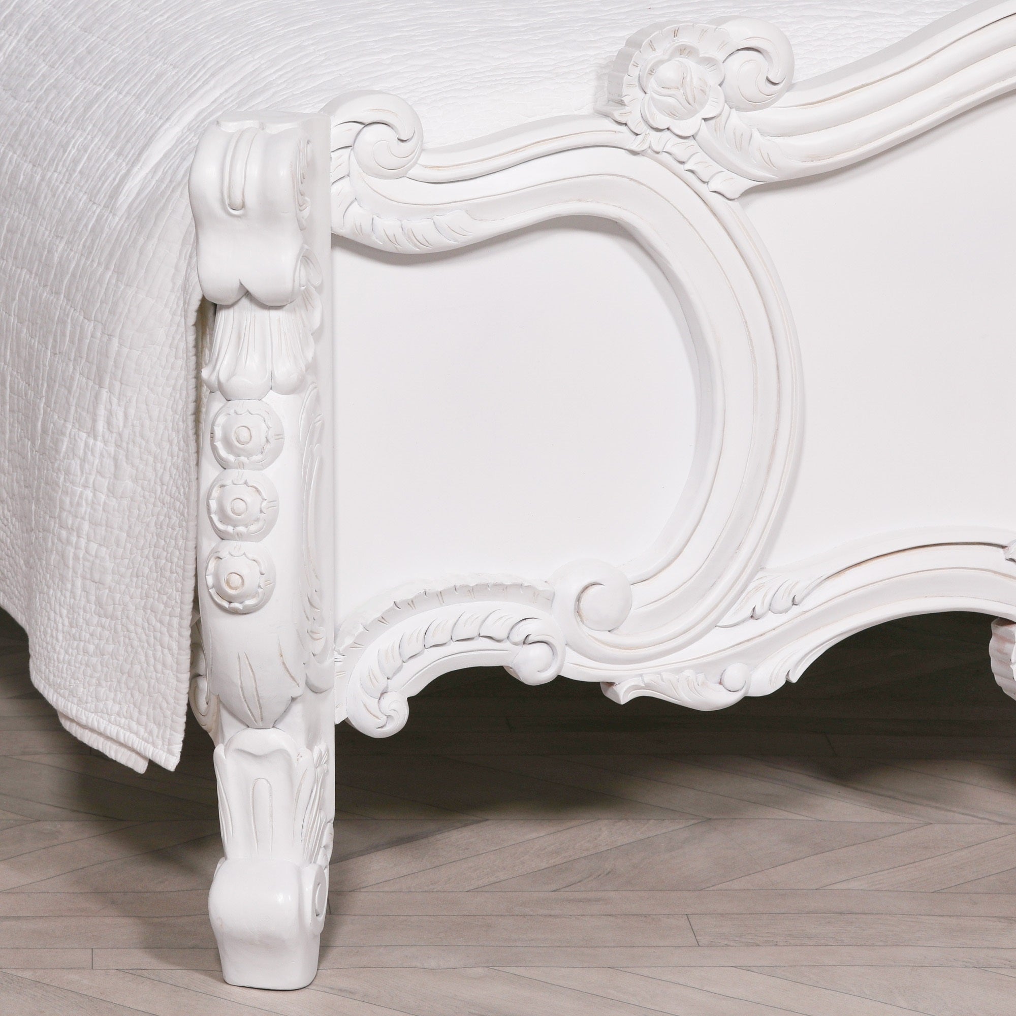 French Shabby Chic Style Carved Rose Cherub Double Size 4ft6 Bed in White Colour