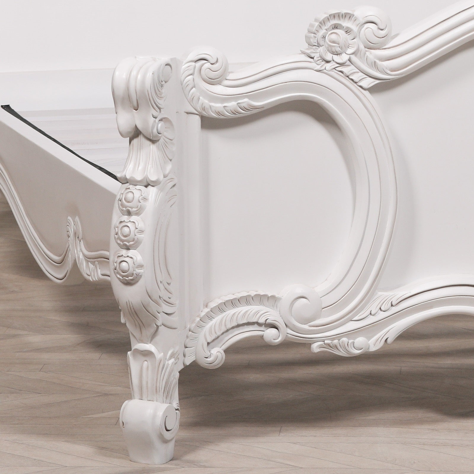 French Shabby Chic Style Carved Rose Cherub Double Size 4ft6 Bed in White Colour