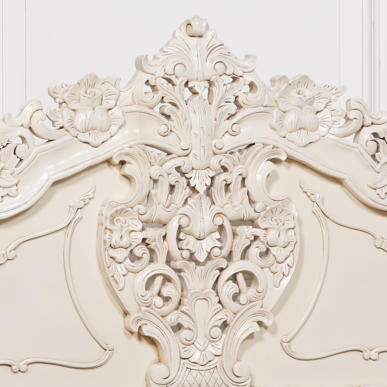 Rococo Style Carved 4ft6 Double Size Mahogany Wood White Colour Painted Bed