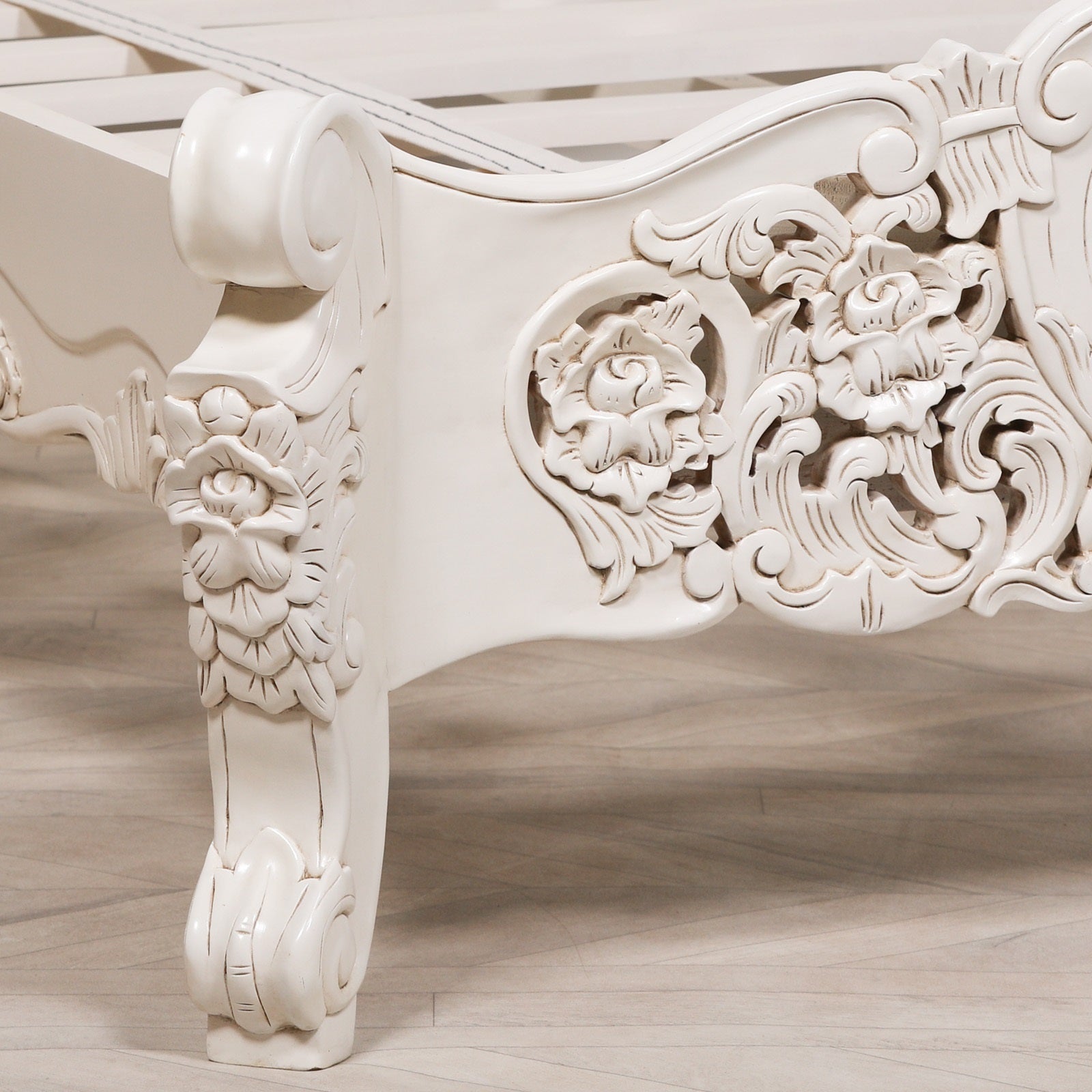 Rococo Style Carved 4ft6 Double Size Mahogany Wood White Colour Painted Bed