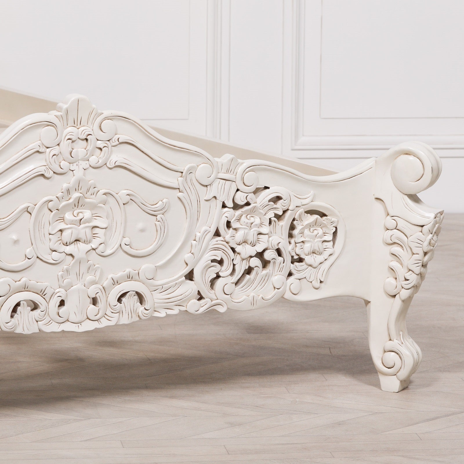 Rococo Style Carved 4ft6 Double Size Mahogany Wood White Colour Painted Bed
