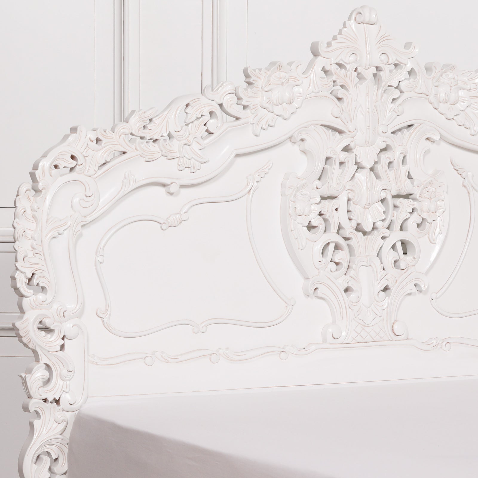 Rococo Style Carved 5ft King Size Mahogany Wood White Colour Painted Bed