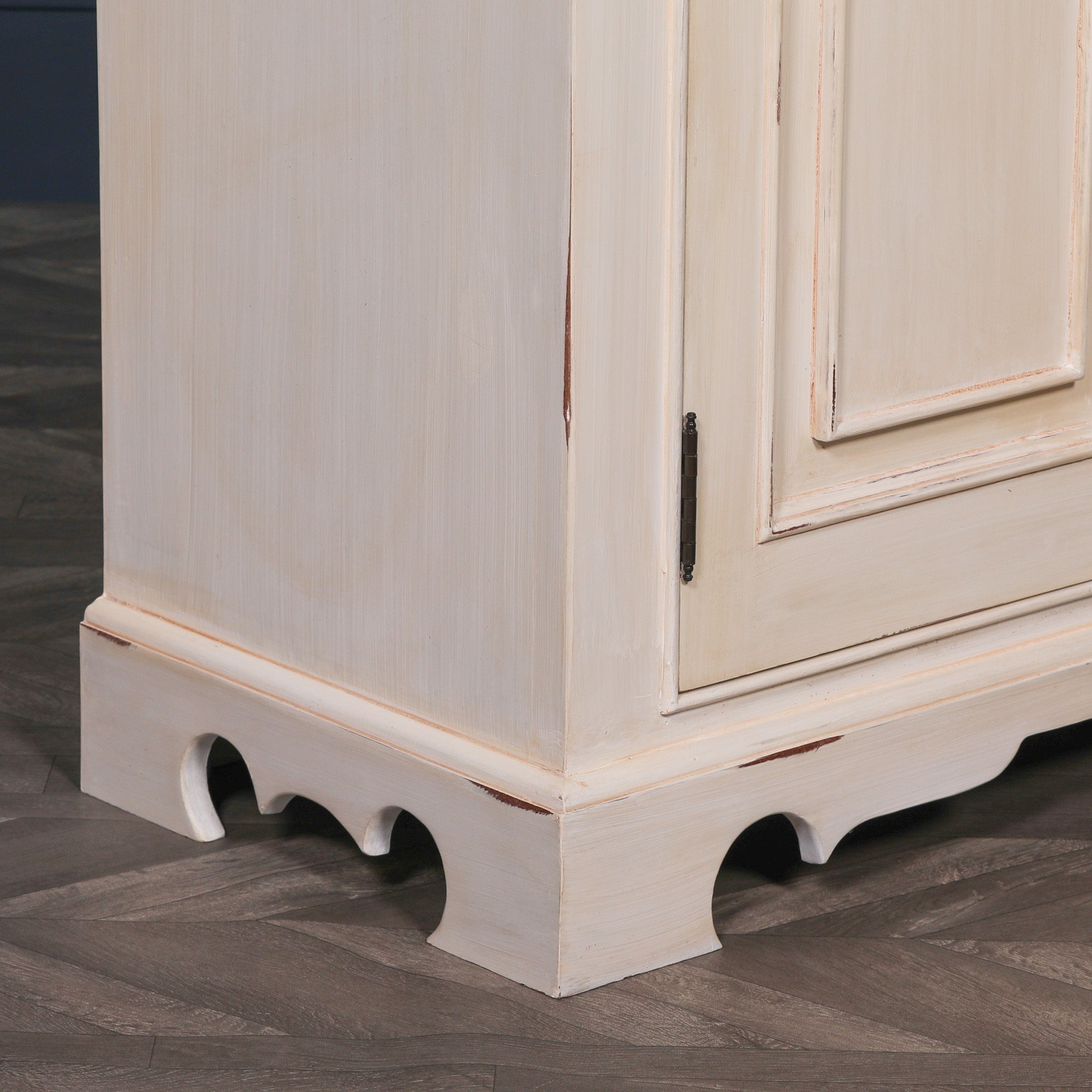 Classical Country Style Large Brush Distressed Effect Painted White Cabinet Sideboard