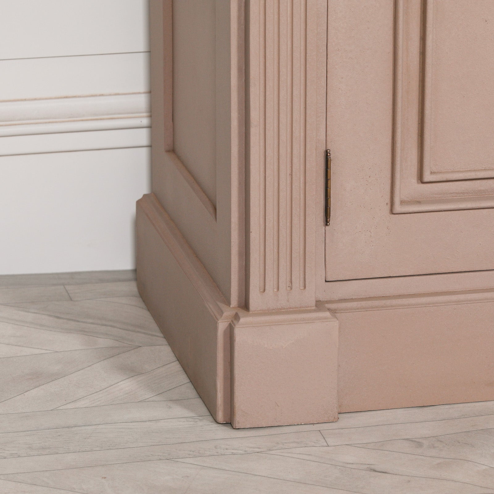 French Style Hand Carved Taupe Colour Painted Wooden Display Cabinet Dresser Bookcase