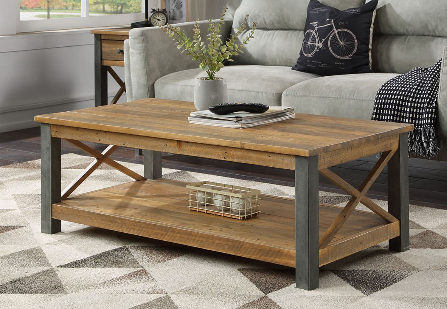 Urban Elegance - Reclaimed Coffee Table