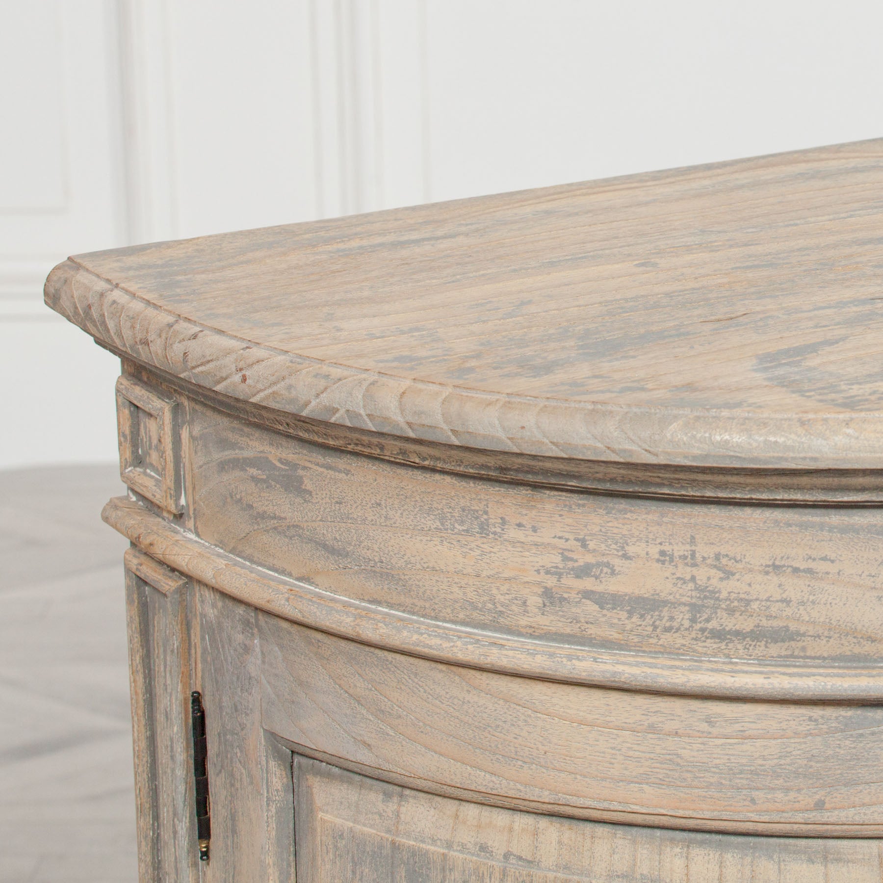 Large Distressed Mahogany Wood Rustic Style Buffet Sideboard with 4 Doors and Pull Out Platform Tray