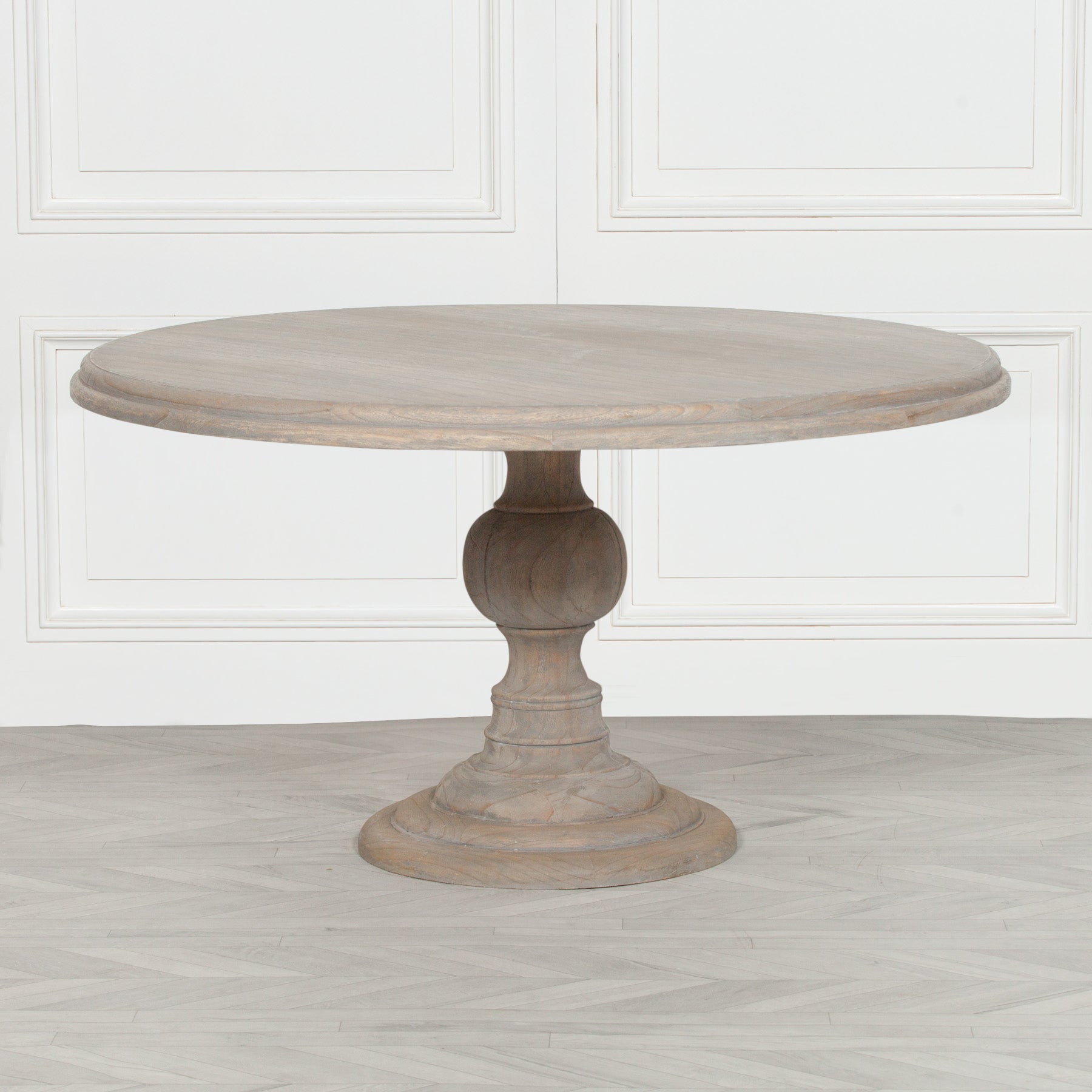 Rustic Antique Distressed Style Chunky Heavy Duty Round Large 147cm White Cedar Wood Pedestal Dining Table