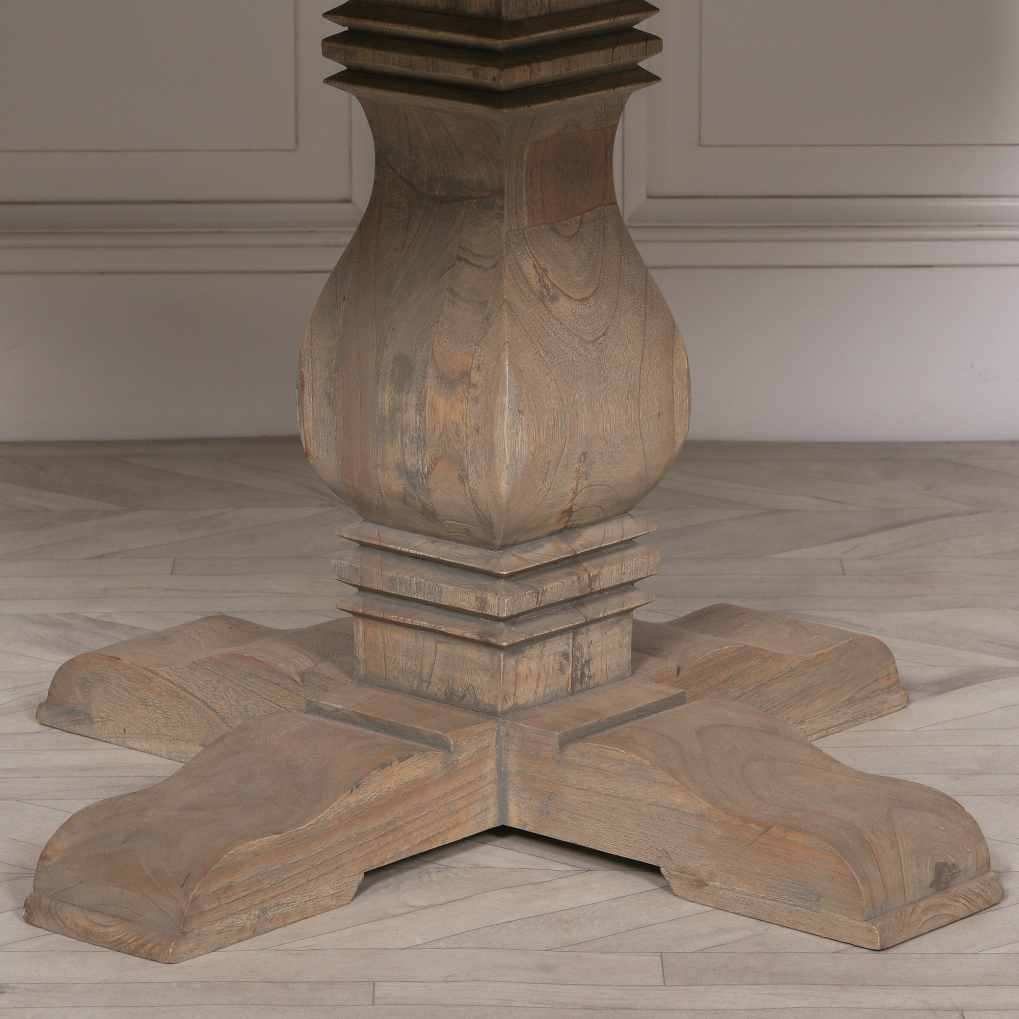 Rustic Antique Distressed Style Chunky Heavy Duty Round Large 151cm White Cedar Wood Pedestal Dining Table
